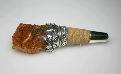Prezent ze srebra: korek do karafki z bursztynem 683