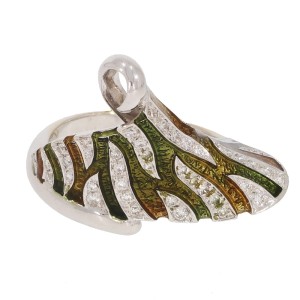 Pierścionek emaliowany z białego złota z diamentami