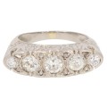 38267 Pierścionek sygnet z białego złota z diamentami