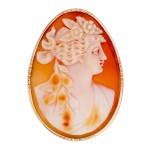 Broszka z kameą w złotej oprawie