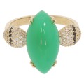 Pierścionek z żółtego złota z chryzoprazem i diamentami