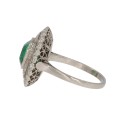 Pierścionek z platyny ze szmaragdem i diamentami