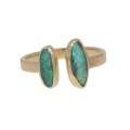 Pierścionek z dwoma opalami