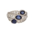 Pierścionek z białego złota z szafirami