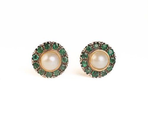 Złote kolczyki ze szmaragdami