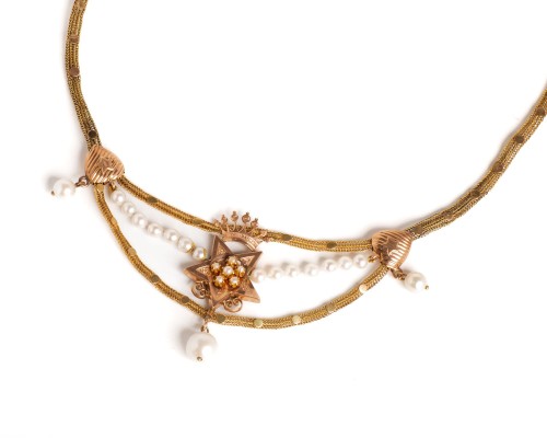 Naszyjnik w starym stylu z perłami