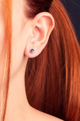 Kolczyki sztyfty z szafirami 0,90 ct