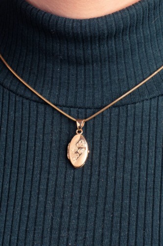 Złota zawieszka sekretnik