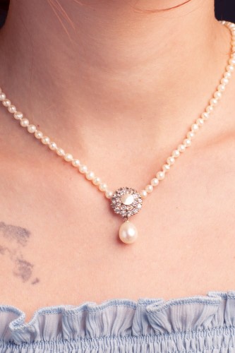 Naszyjnik z perłami i leukoszafirami