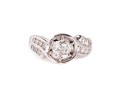 Pierścionek w białym złocie z kamieniem centralnym 0,60 ct
