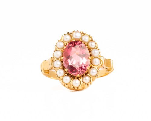 pierścionek z turmalinem z żółtego złota z naturalnymi półperłami przodem