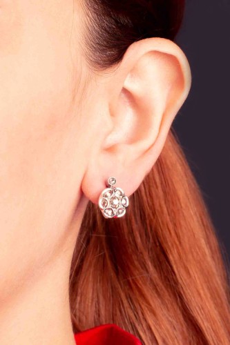 Złote kolczyki z diamentami