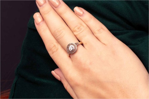 Pierścionek ze złota i platyny z diamentem