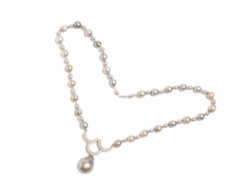 Naszyjnik z perłami Tahiti i diamentami