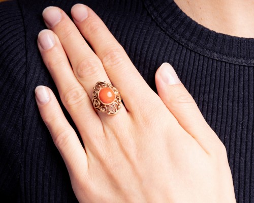 Vintage pierścionek z koralem
