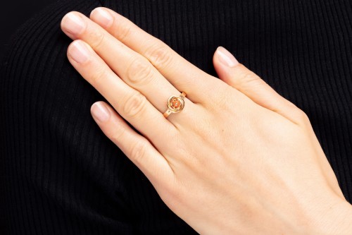 Pierścionek z koralem