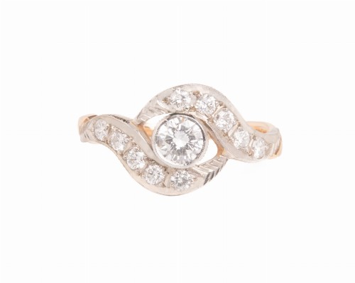 pierścionek z 11 diamentami (front)