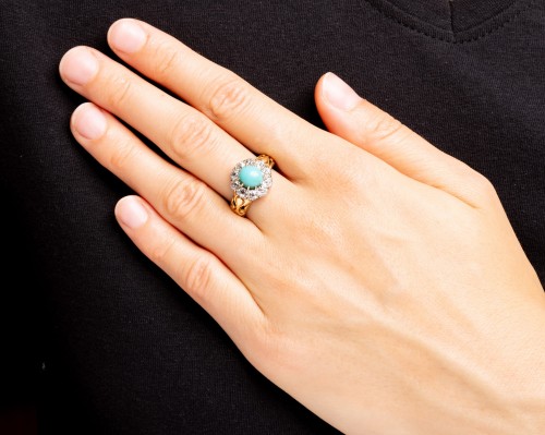 Pierścionek z turkusem i 10 diamentami