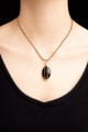 Złoty naszyjnik z onyksem
