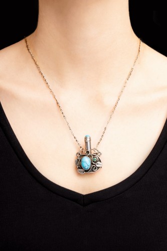 Srebrna zawieszka z turkusem - perfumetka