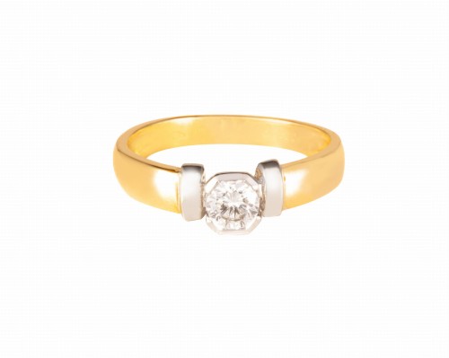 Złoty pierścionek z diamentem ok. 0,29 ct