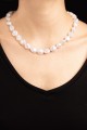 Naszyjnik z pereł z diamentowym zapięciem