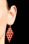 Wiszące kolczyki z koralami i diamentami