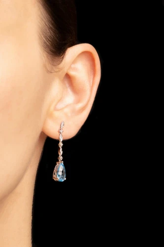 Wiszące kolczyki z topazami ok. 4,80 ct i 24 diamentami