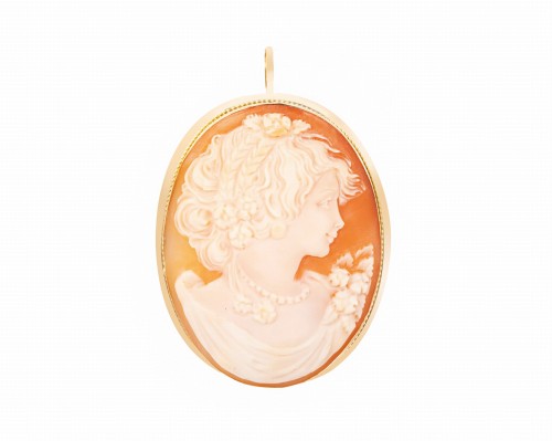 Broszo-wisior z kameą, złoto 750