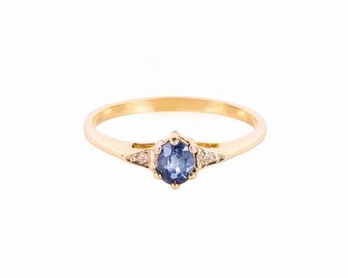 Pierścionek z szafirem ok. 0,40 ct i diamentami ok. 0,02 ct