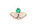 Złoty pierścionek ze szmaragdem ok. 0,40 ct i brylantami
