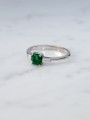 Pierścionek ze szmaragdem z Etiopii oraz 2 diamentami