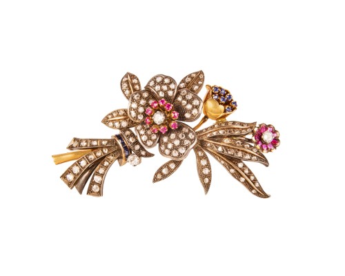 Broszka wysadzana diamentami, rubinami i szafirami, z motywem kwiatowym