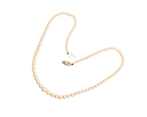 Naszyjnik z morskich pereł, ze srebrnym zapięciem.jpg