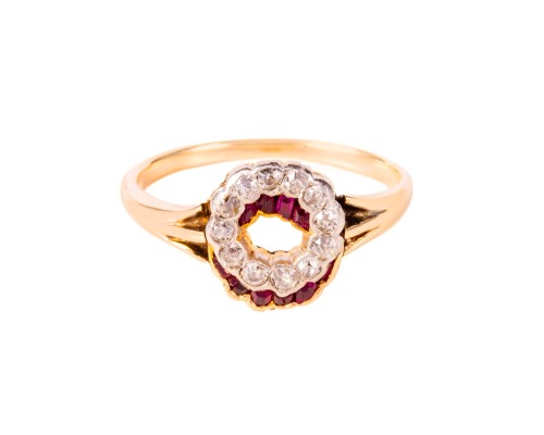 Złoty pierścionek z 12 diamentami i 10 rubinami