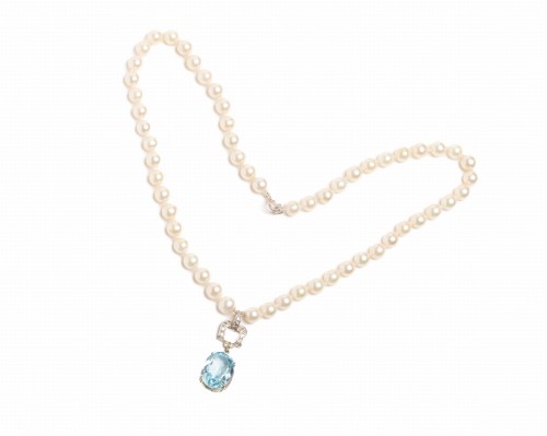 Naszyjnik-z-perlami-Akoya,-diamentami-i-topazem.jpg