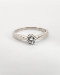 Pierścionek z diamentem o masie ok. 0,14 ct, zaręczynowy