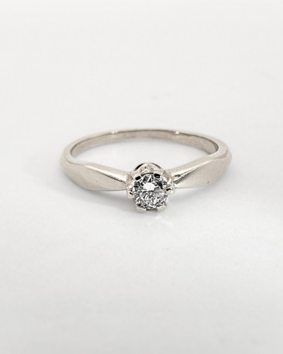 Pierścionek z diamentem o masie ok. 0,14 ct , zaręczynowy