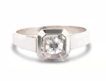 Platynowy pierścionek z diamentem ok. 0,30 ct