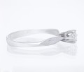 Pierścionek z diamentem 0,28 ct w szlifie brylantowym z białego złota 07680