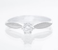 Pierścionek z diamentem 0,28 ct w szlifie brylantowym z białego złota 07680