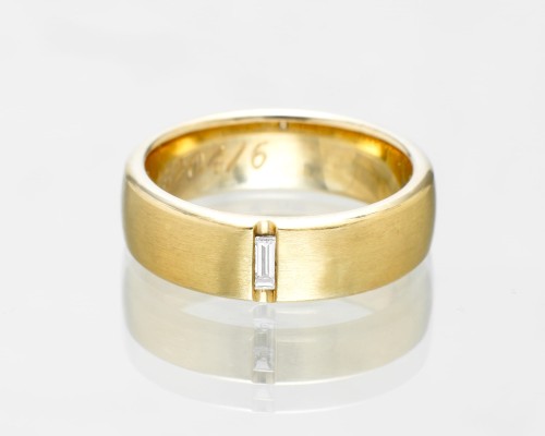 Pierścionek złoty z diamentem 07999