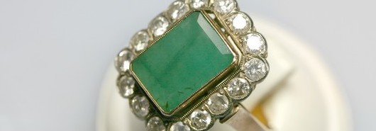 pierścionek ze szmaragdem